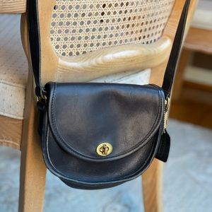 VINTAGE Coach Black Crossbody Bag
